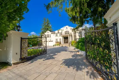 Detached in Richmond Hill