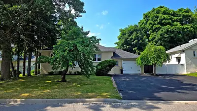 Detached in Richmond Hill