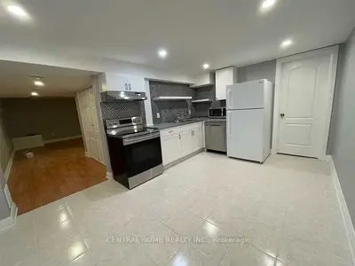 72 Eastman Crescent Bsmt, Newmarket, On L3y 5s2