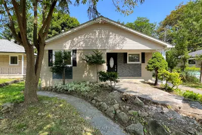 Detached in Richmond Hill