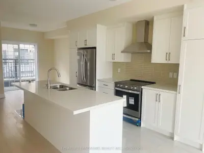 14 Clipper Crescent, Whitchurch-stouffville, On L4a 4x7