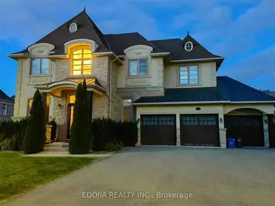 Detached in Aurora