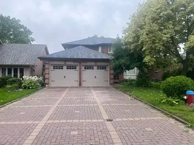 Detached in Bradford West Gwillimbury