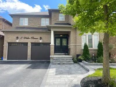 Detached in Richmond Hill