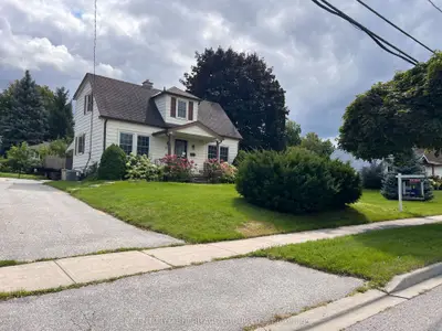 Detached in Newmarket
