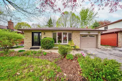 1033 Wildwood Drive, Newmarket, On L3y 2b6