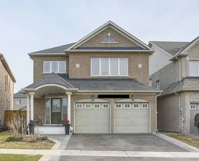 Detached in East Gwillimbury
