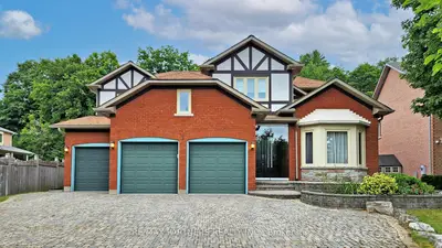 Detached in Richmond Hill