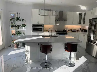 135 Canyon Hill Avenue Main, Richmond Hill, On L4c 0t1