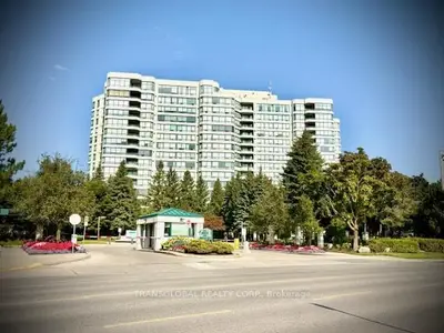 Condo Apartment in Vaughan