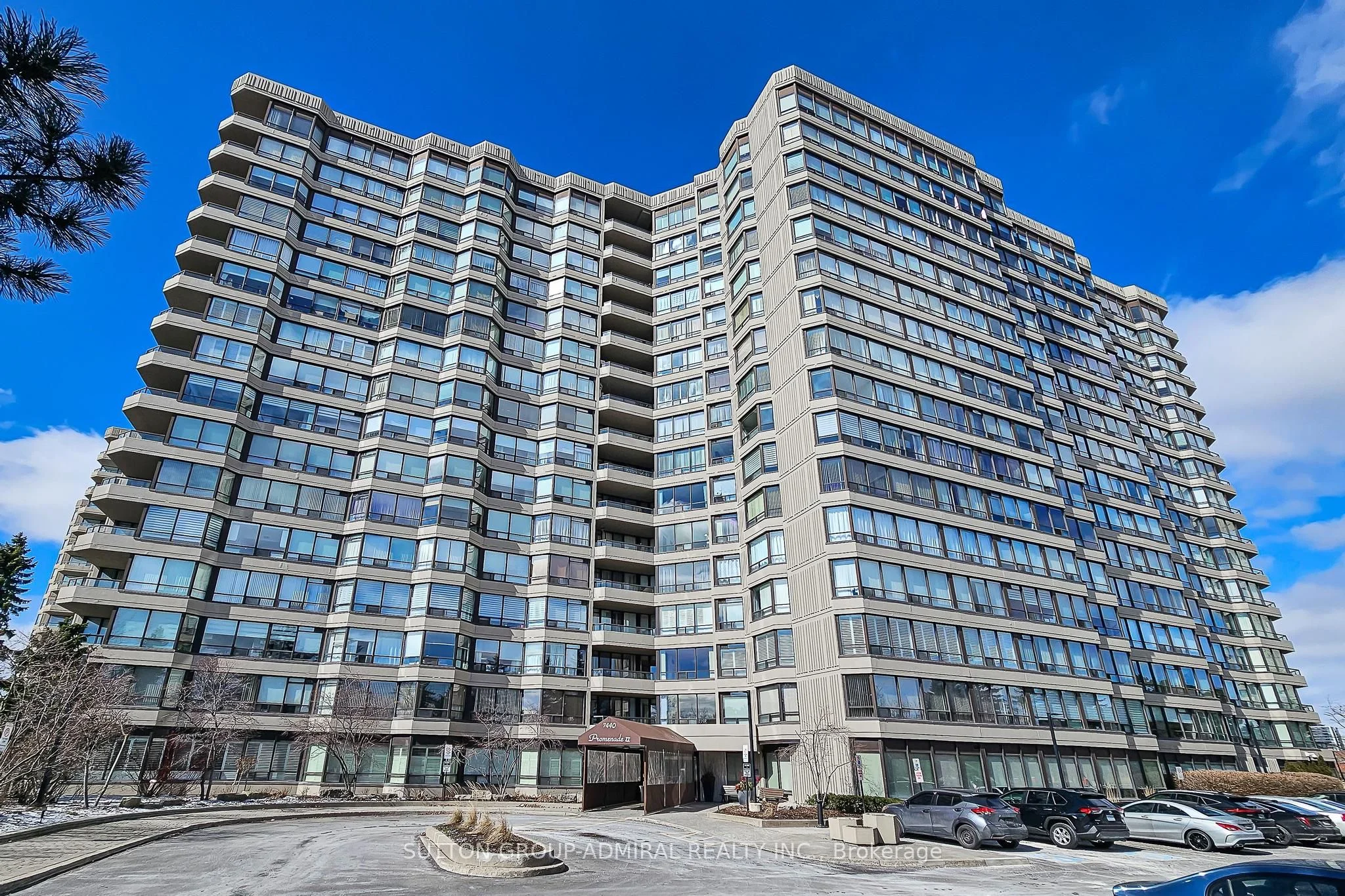 Condo Apartment in Vaughan