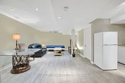 Lower Level in Vaughan