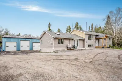 Detached in Brock