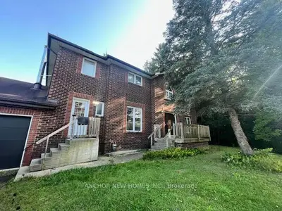 Detached in Essa