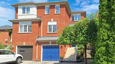 11 Lina Marra Drive, Vaughan, On L4k 5g1