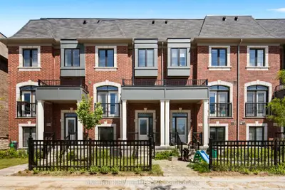 Att/Row/Townhouse in Markham
