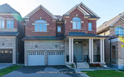 25 Robert Baldwin Boulevard, East Gwillimbury, On L9n 0r3