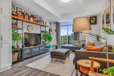 6235 Main Street 417, Whitchurch-stouffville, On L4a 4r3