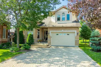 9 Fortuna Circle, New Tecumseth, On L9r 1z3