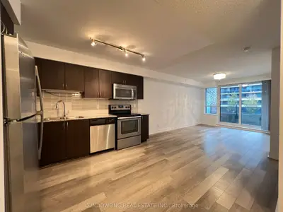 372 Highway 7 Avenue E 218, Richmond Hill, On L4b 1a7