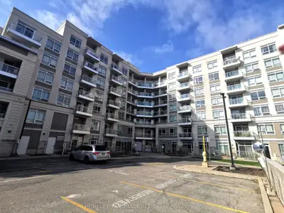 Condo Apartment in Markham