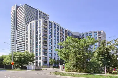 Condo Apartment in Richmond Hill