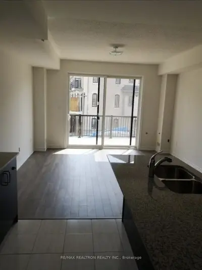 Att/Row/Townhouse in Markham