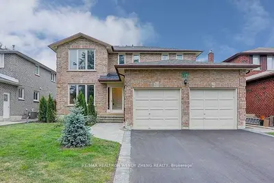 116 Doris Crescent, Newmarket, On L3y 7v5