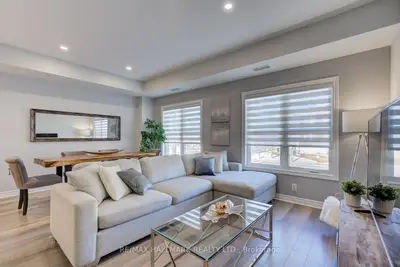 Condo Townhouse in Vaughan