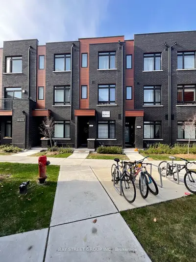370 G Red Maple Road 12, Richmond Hill, On L4c 5t4