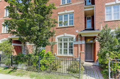 Condo Townhouse in Markham