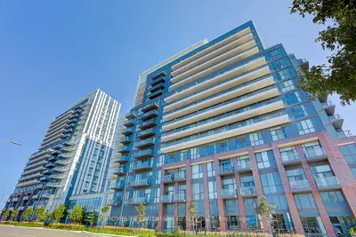 Condo Apartment in Vaughan