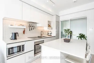 898 Portage Parkway 5106, Vaughan, On L4k 0j6