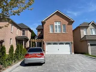 Detached in Richmond Hill