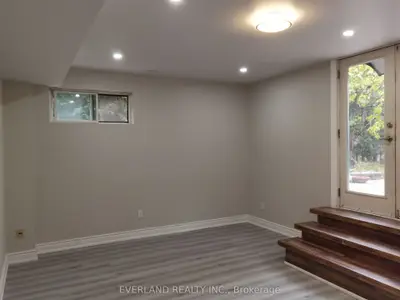 109 Brookside Road, Richmond Hill, On L4c 0j6