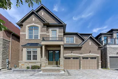 Detached in Aurora
