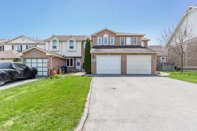 Att/Row/Townhouse in Innisfil