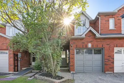 Att/Row/Townhouse in New Tecumseth