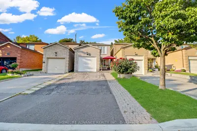 Detached in Markham