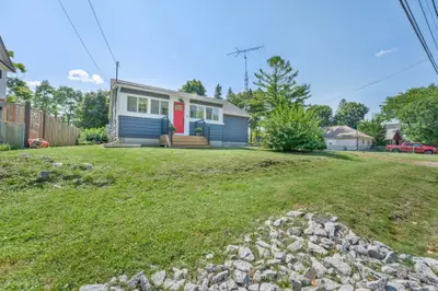 5 Windsor Drive, Whitchurch-stouffville, On L4a 7x3
