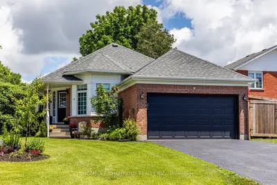 Detached in Brock