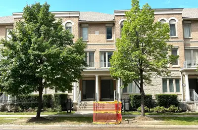 Condo Townhouse in Markham