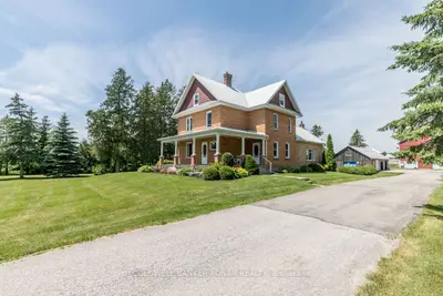 Detached in Essa