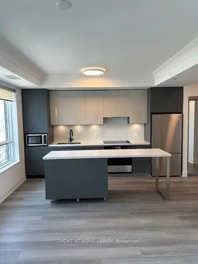 Condo Apartment in Markham