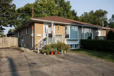Semi-Detached in Newmarket