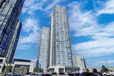 Condo Apartment in Vaughan