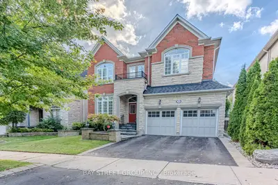 Detached in Richmond Hill