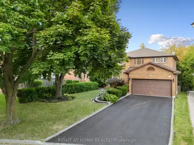 81 Carrington Drive, Richmond Hill, On L4c 7y1