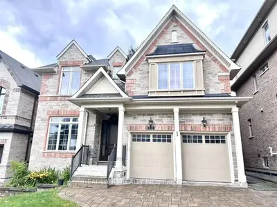 Detached in Richmond Hill