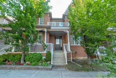 Att/Row/Townhouse in Markham